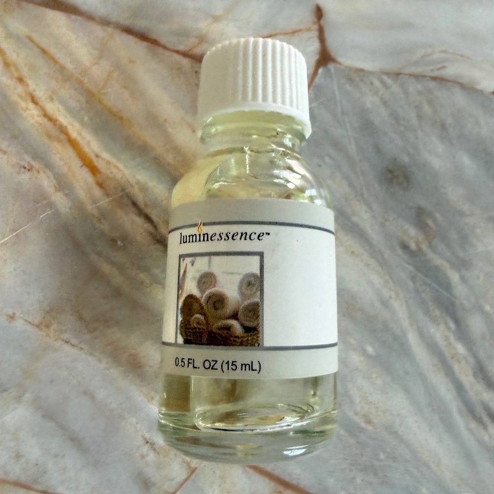 Luminessence Clear Glass Bottle with White Cap
